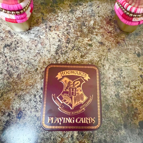 NIB Hogwart’s Playing Cards - Harry Potter - Picture 3 of 3